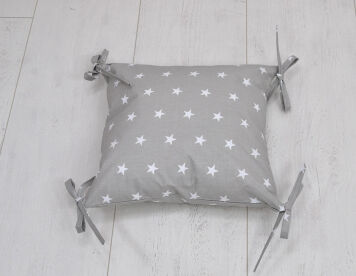 Poduszka bawełniana - Białe gwiazdki w szarości