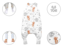 Miś z balonikiem -Letni muślinowy śpiworek 0,5 TOG ze skarpetkami